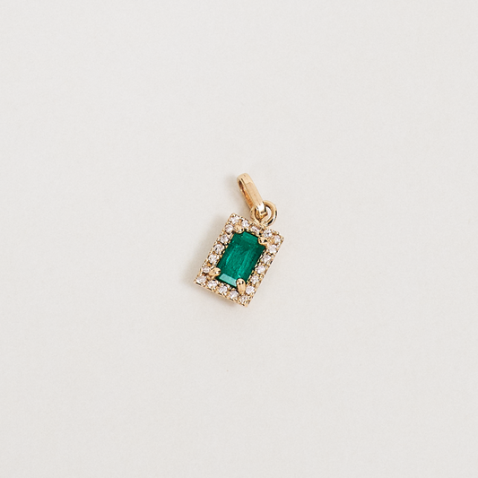 DIJE EMERALD & DIAMONDS