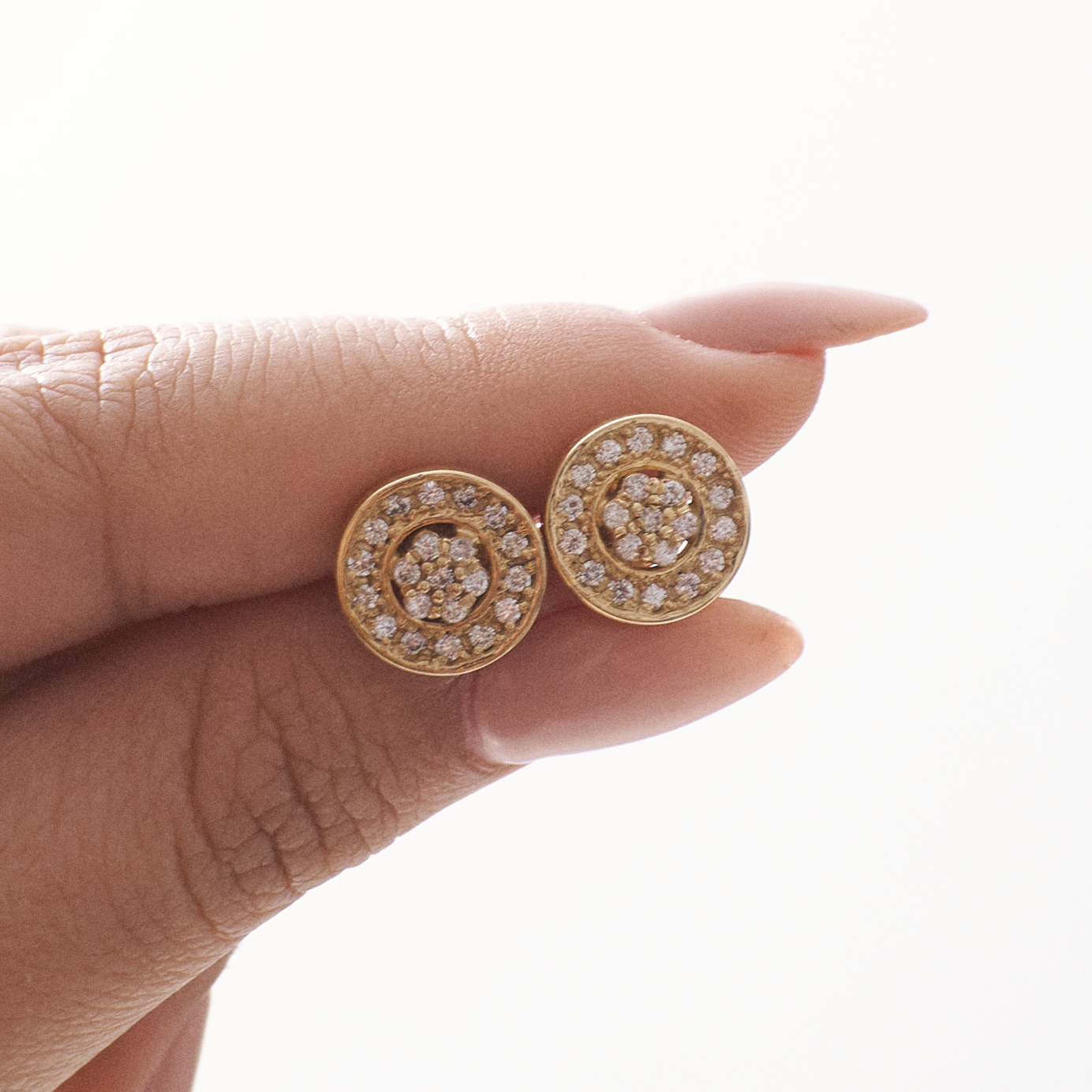 ARETES DIAMOND CAKE