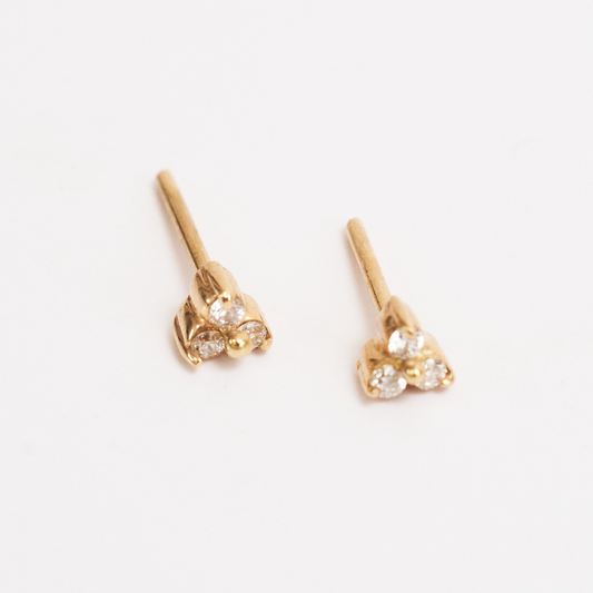 ARETES FLOWER WITH DIAMONDS