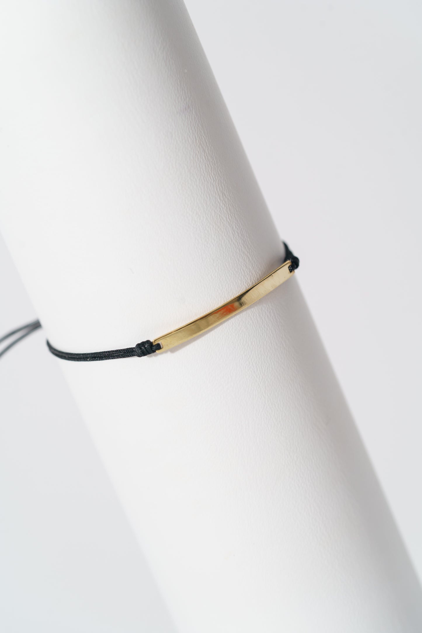 43. PLACA PARA PULSERA TEJIDA