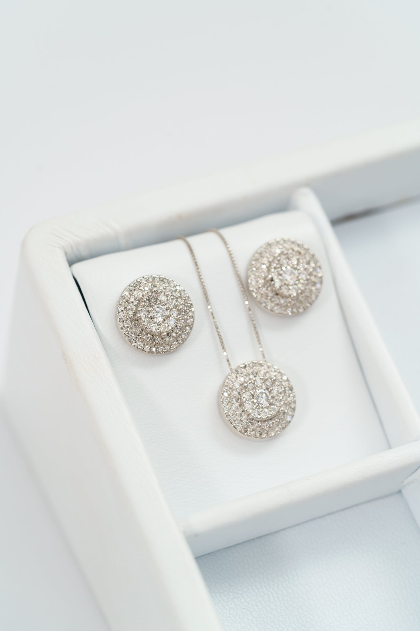 26. JUEGO EN DIAMANTES ILUSION