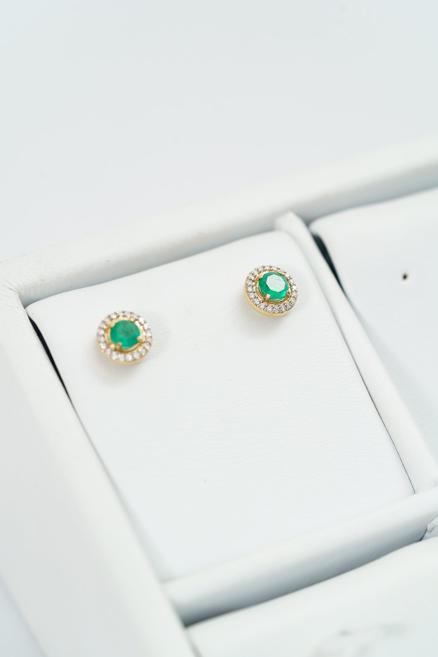 55. TOPOS ESMERALDA Y DIAMANTES