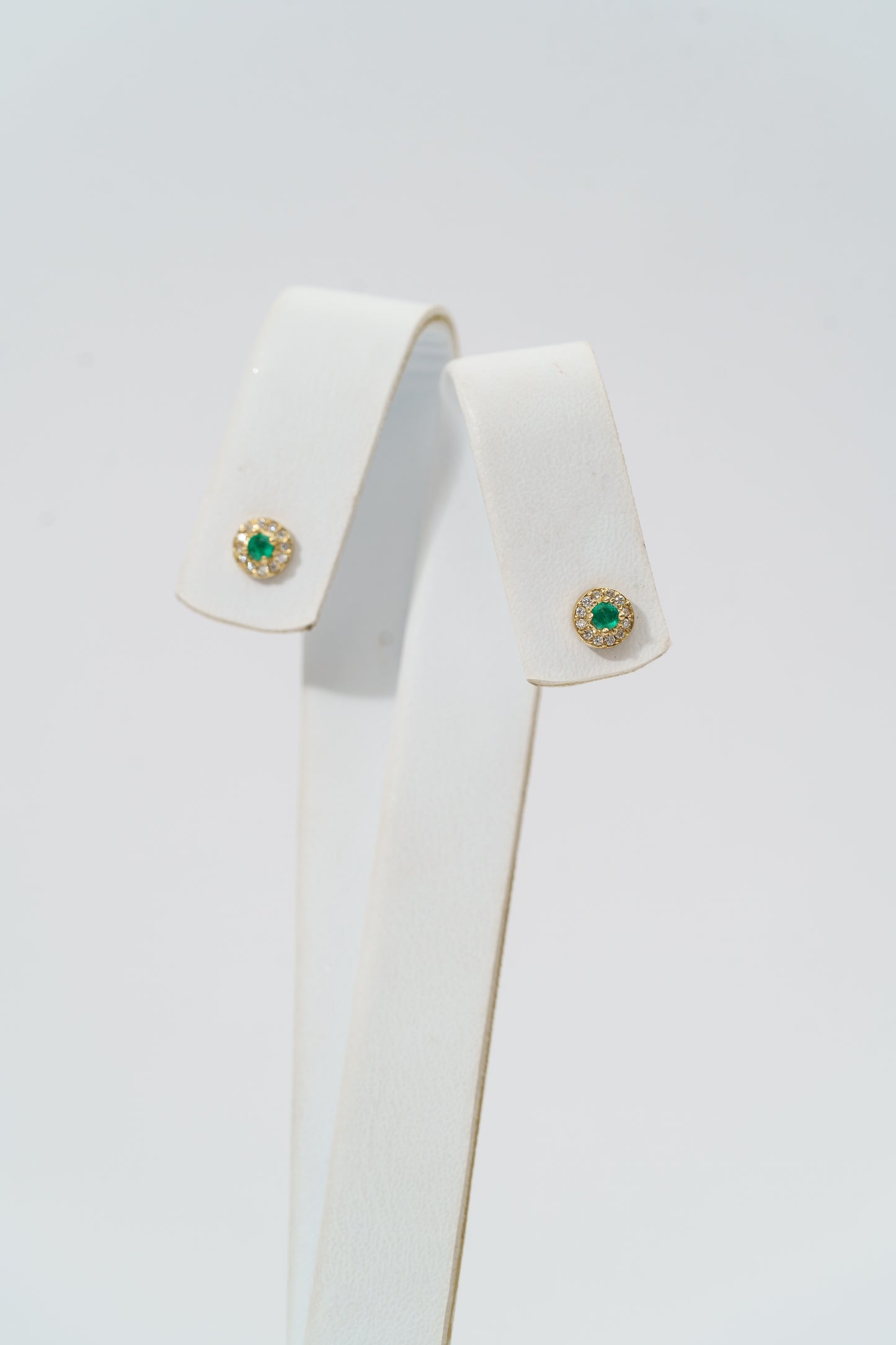 30. JUEGO HALO EN ESMERALDA Y DIAMANTES