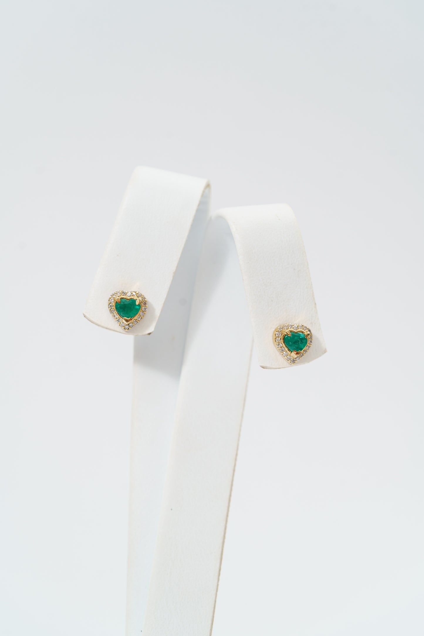 31. JUEGO EN ESMERALDAS CORAZON Y DIAMANTES